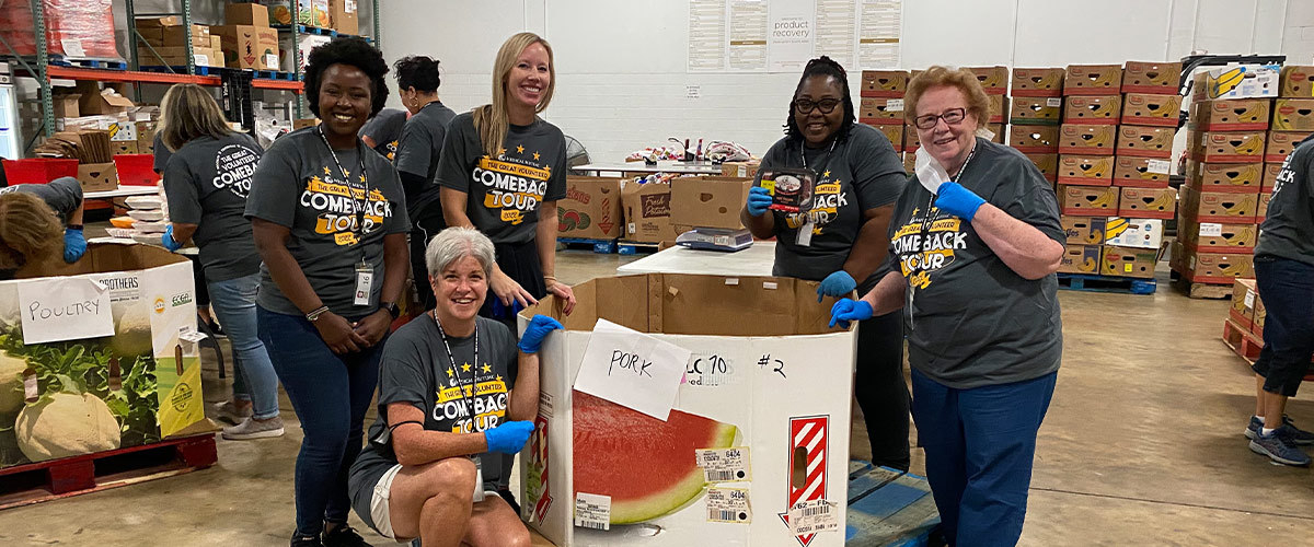 Medical Mutual employees providing community outreach